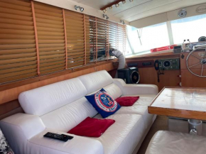 Entire boat Centre Port du Cap Agde